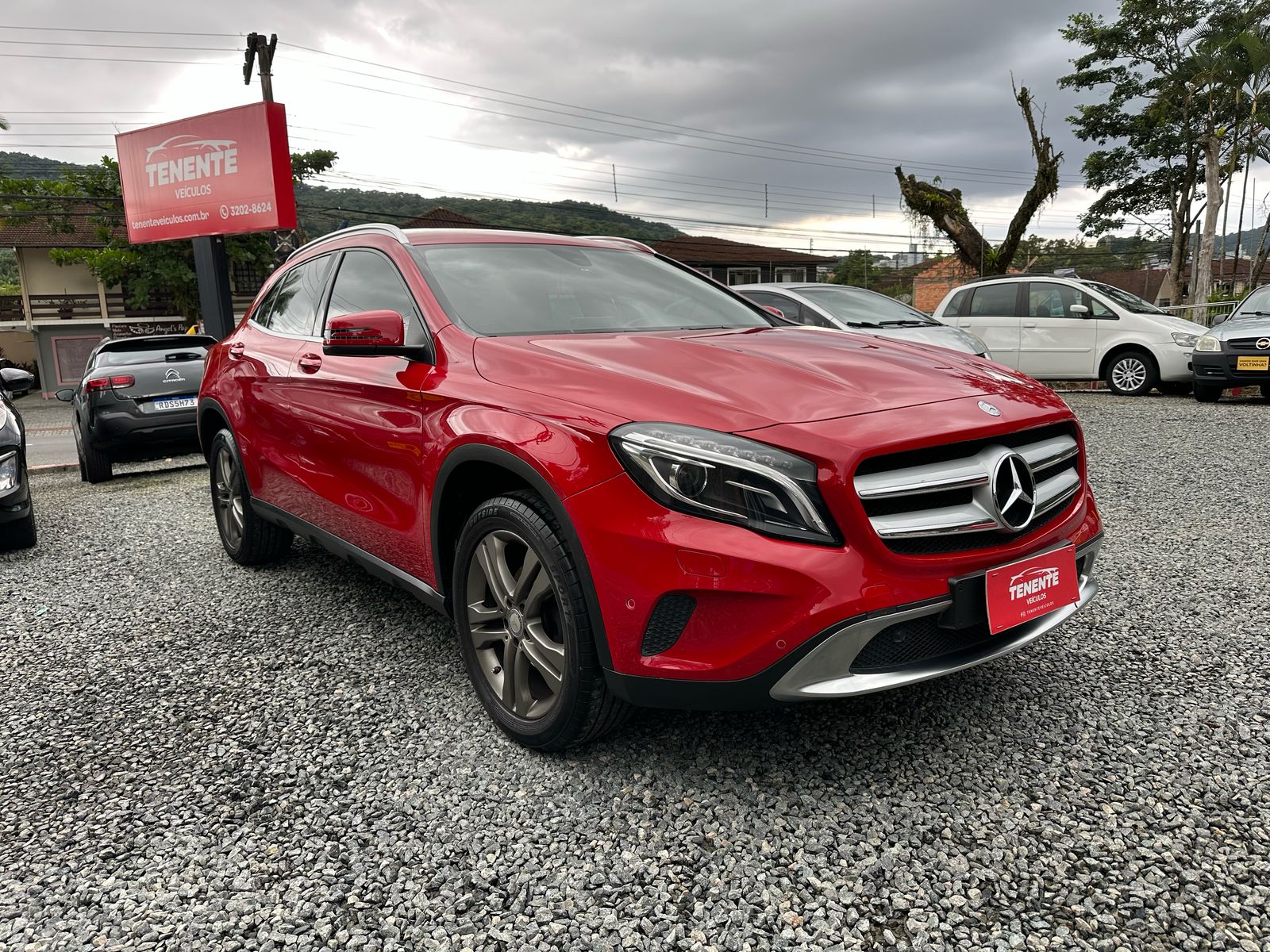 MERCEDES BENZ GLA 200  ADVCANCE 