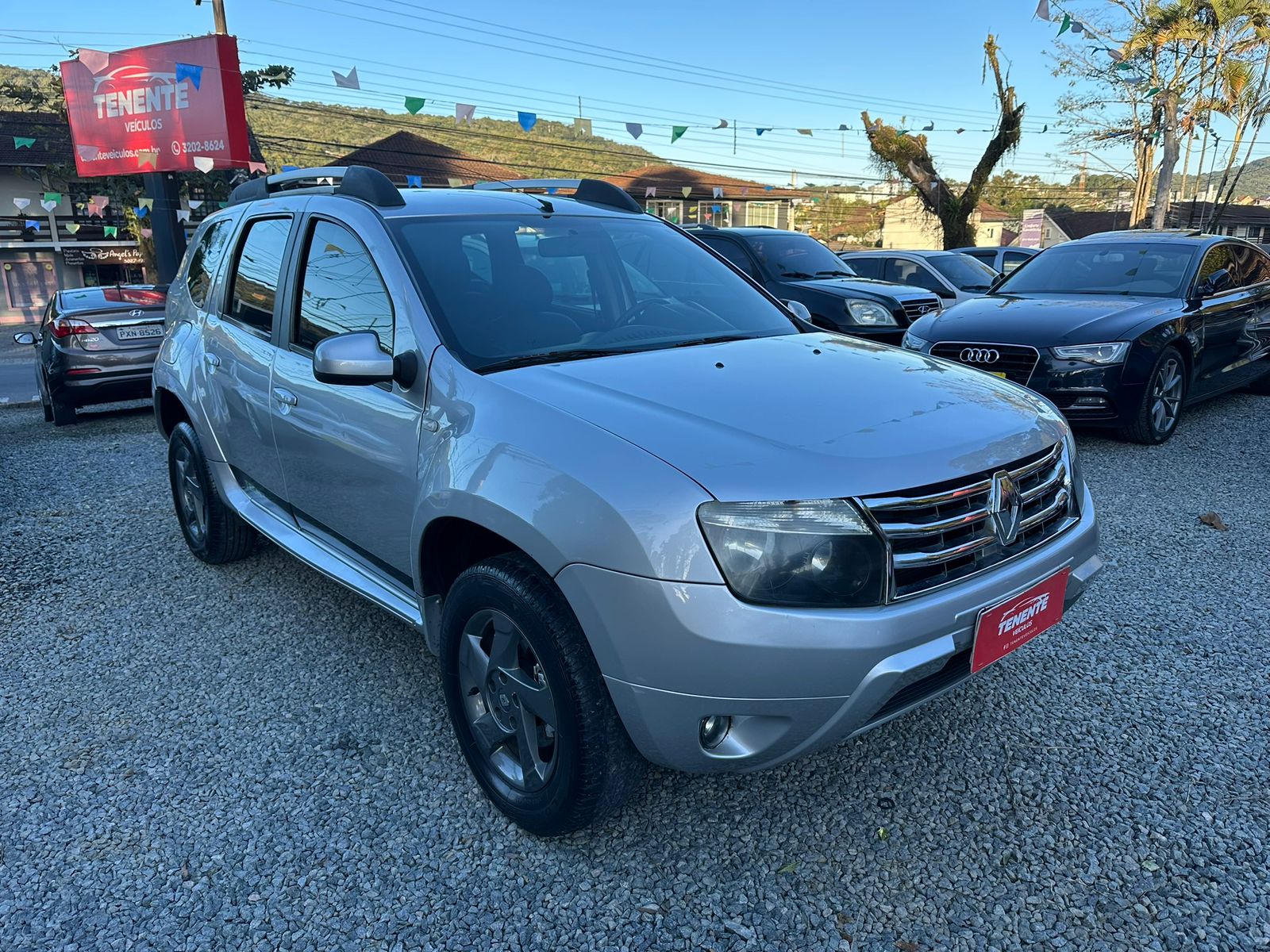 RENAULT DUSTER  TECHROAD AUTOMÁTICO 