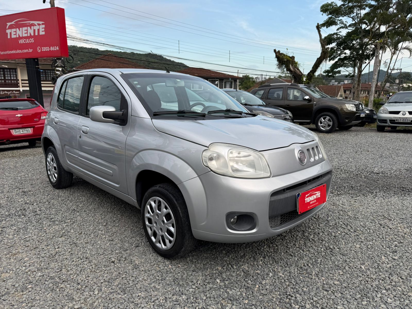 FIAT UNO VIVACE COMPLETO 